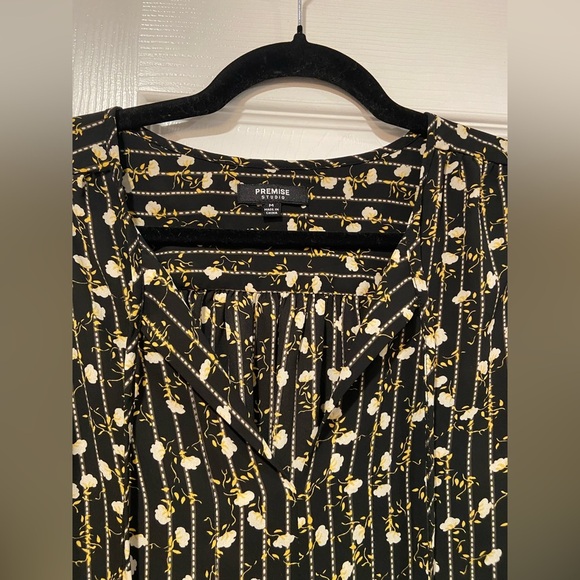Premise Studio Black Yellow Floral Striped V Neck Tie Long Sleeve Blouse Size M - Picture 4 of 11